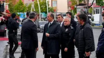 Hakkari Valisi İbrahim Taşyapan, Temel Kazısı Sonrası Oluşan Çatlakları İnceledi