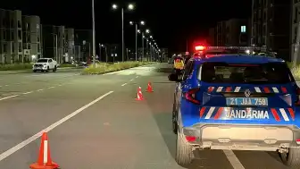 Halk Otobüsü ile Otomobil Çarpıştı: 2 Kişi Hayatını Kaybetti, 5 Kişi Yaralandı