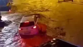 Hatay'ın Reyhanlı İlçesinde Sağanak Nedeniyle Su Baskınları Yaşandı