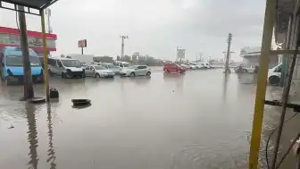 Iğdır'da Şiddetli Sağanak: Cadde ve Sokaklar Sular Altında Kaldı