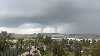İzmir Menemen'de Hortum Paniği: Ani Hava Değişikliği Etkili Oldu