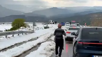 Karaman'da Ceviz Büyüklüğünde Dolu Yağışı Hayatı Olumsuz Etkiledi