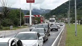Kurban Bayramı Tatili Dönüş Yolculukları Başladı, D-100'de Yoğunluk Yaşanıyor