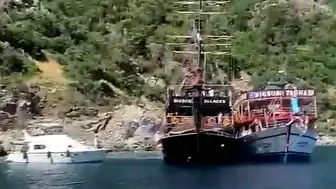 Marmaris Açıklarında Su Alan Teknede Panik Anları: 148 Kişi Kurtarıldı