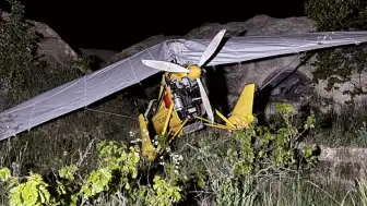 Nevşehir'de Motor Arızası Nedeniyle Acil İniş Yapan Microlight'taki 2 Kişi Yaralandı