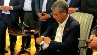 Özgür Özel'e Verilen Mutlak Butlan Tebligatı Yırtıldı