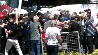 Özgür Özel'in İzmir Buluşması: Güvenlik Önlemleri Arttırıldı, 2 Kişi Gözaltına Alındı