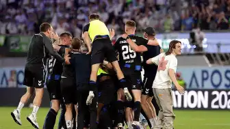 Paderborn, Wolfsburg'u Yenerek Bundesliga'ya Yükseldi