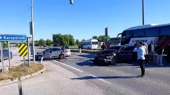 Sakarya'da Zincirleme Kaza: 5 Kişi Yaralandı, 3'ü Çocuk
