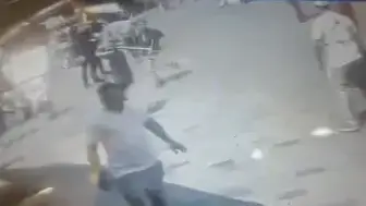 Taksim'de Kazmalı Saldırı: 2 Kişi Gözaltına Alındı