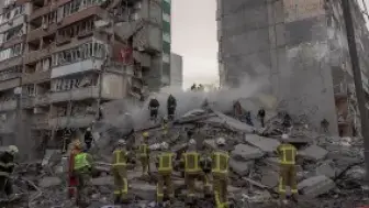 Ukrayna'da Savaş: Rus Saldırısı Kiev'de 16 Can Aldı, Ulusal Yas Günü İlan Edildi
