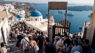 Yunanistan'da Turizmde Yeni Donem: Adalarda Yapılaşma ve Yatak Kapasitesine Kısıtlama