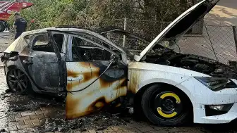 Antalya'da Seyir Halindeyken Alev Alan Otomobil Bahçe Duvarına Çarptı