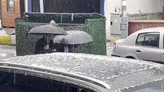 Ardahan'da Etkili Olan Dolu Yağışı Kenti Beyaza Büründürdü