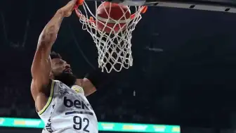 Basketbol Süper Ligi Final Serisi: Fenerbahçe, Beşiktaş'ı Deplasmanda Mağlup Ederek Seride 2-1 Öne Geçti