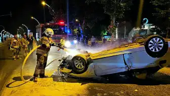 Edirne'de Alkollü Sürücü Refüje Çarptı: 2 Yaralı