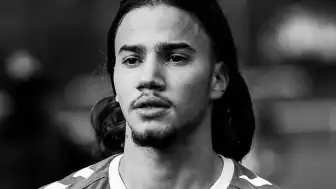 Fransa'da Trajik Ölüm: St. Etienne Forması Giyen 21 Yaşındaki Futbolcu Hayatını Kaybetti