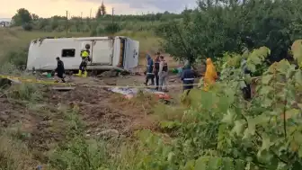Isparta'da Midibüsün Devrildiği Kazada Can Kaybı 5'e Yükseldi