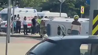 Kağıthane'de Ambulans ile Motosiklet Çarpıştı: 4 Yaralı