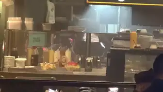 Silivri'de Restoran Yangını: 5 Çalışan Dumandan Etkilendi