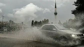 Türkiye Genelinde Sağanak Yağış Bekleniyor: Bazı Bölgelerde Dikkatli Olunmalı