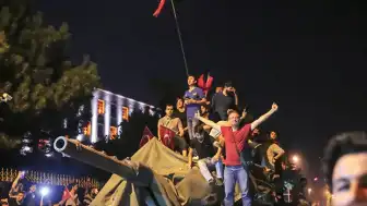 15 Temmuz 2016 Gecesi Yaşananlar: Milletin Direnişi ve Zaferi