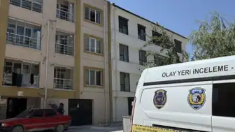 Eskişehir'de Üçüncü Kattan Düşen 3 Yaşındaki Çocuk Hayatını Kaybetti