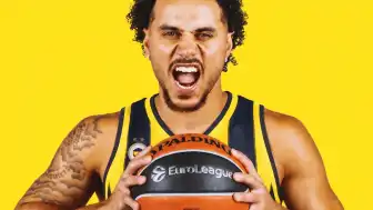 Fenerbahçe Erkek Basketbol Takımı Shane Larkin ile 2 Yıllık Sözleşme İmzaladı