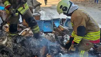 Hatay Antakya'da İnşaat Malzemeleri Alanında Yangın Çıktı