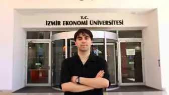 İEÜ Mezunu K.K., Avrupa'nın Prestijli Yüksek Lisans Programına Kabul Edildi