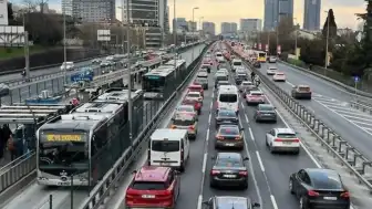 İstanbul'da Trafik Durumu: 28 Temmuz Salı Günü Yoğunluk Beklenen Güzergâhlar