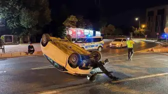Kayseri Kocasinan'da Takla Atan Otomobilin Sürücüsü Olay Yerinden Kaçtı