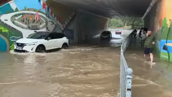 Kocaeli'de Sağanak Yağış Alt Geçidi Suyla Doldurdu