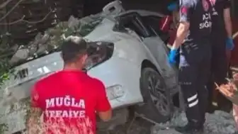 Muğla Seydikemer'de Trafik Kazası: Nişanlı Çiftin Kahvaltı Yolculuğu Facia ile Bitti