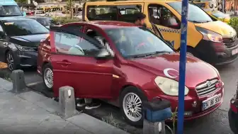 Üsküdar'da Park Halindeki Otomobilde Bir Kişinin Cansız Bedeni Bulundu