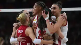 VNL Üçüncü Etap Maçı Sonrası: Filenin Sultanları Çin'deki Finallere Katılmayı Garantiledi