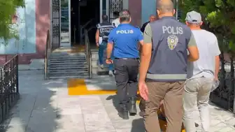 Balıkesir'de WhatsApp Grubundan Uygulama Noktalarını Paylaşan 7 Şüpheli Yakalandı
