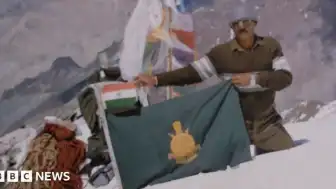 Everest'te 30 Yıl Sonra 'Yeşil Botlu Adam'ın Naaşının Eve Getirilmesi Planlanıyor
