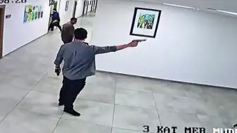 Kepez Kaymakamlığı'nda Dehşet Saçan Memurun Cezası Sağlık Raporu Nedeniyle Tebliğ Edilemedi