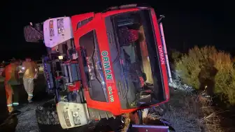 Orman Yangını Söndürme Ekibini Taşıyan Araç Devrildi: 5 Yaralı