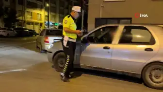 Aynı Sürücü 2 Ay Sonra Yine Alkolmetreye Yakalandı: Ehliyeti 2033'e Kadar İptal Edildi