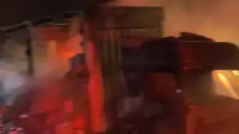Bolu'da Anadolu Otoyolu'nda Seyir Halindeki TIR Motor Kısmından Alev Aldı, Tamamen Yandı
