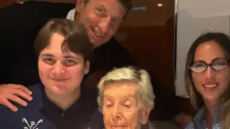 Gülümser Çilingiroğlu 90 Yaşına Bastı: Kaya Çilingiroğlu'ndan Annesine Torunlu Kutlama