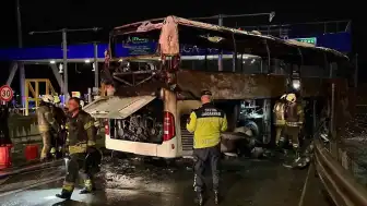 Kuzey Marmara Otoyolu'nda Otobüs Bariyerlere Çarptı: 2 Ölü, 8 Yaralı