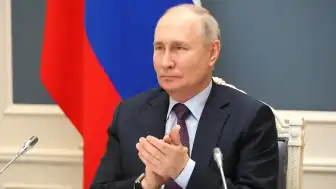 Rusya'da Parlamento Seçimleri Üçüncü Gününde: Putin Savaşa Desteği Ölçüyor