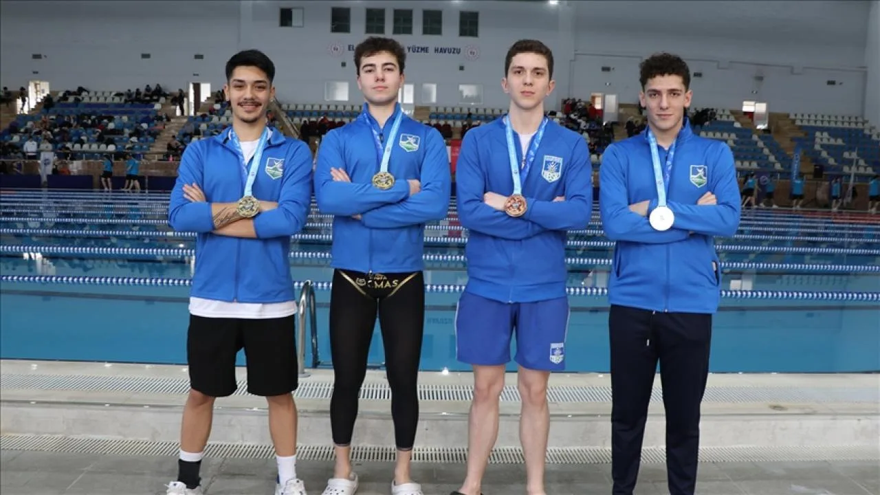 Türkiye, Paletli Yüzme Şampiyonası'nda Rekor Kırdı
