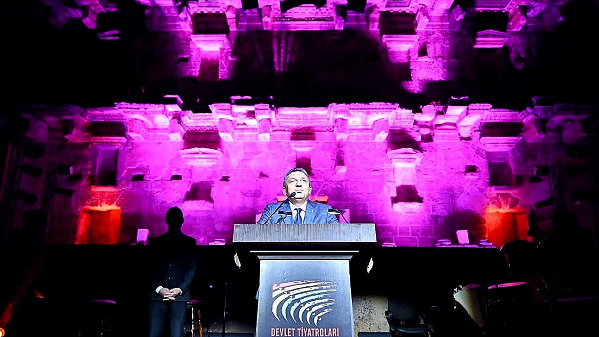 Aspendos'ta Tiyatro Festivali Başladı