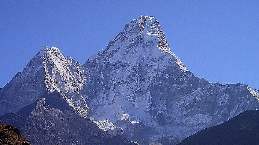 Everest Dağı'nda Tırmanış Sezonu Başladı