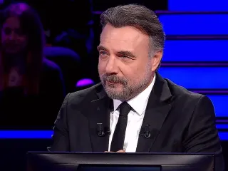 O.K. Gıda Zehirlenmesi Şüphesiyle Hastaneye Kaldırıldı