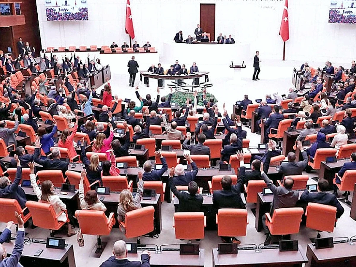 Varlık Barışı'na Faiz Sarmalı Eleştirisi: Kara Para Riski ve Mali Yük Uyarısı